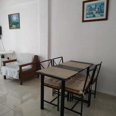 1 Bedroom Apartment Larnaca Chambre photo