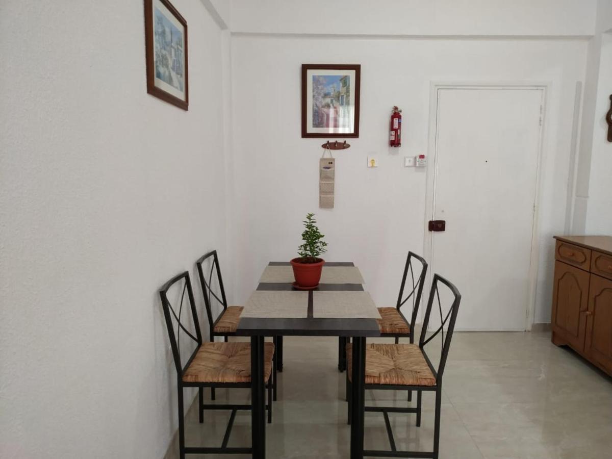 1 Bedroom Apartment Larnaca Extérieur photo