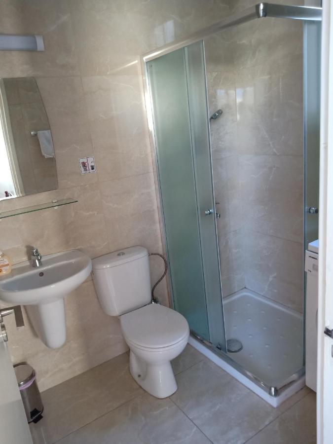 1 Bedroom Apartment Larnaca Extérieur photo