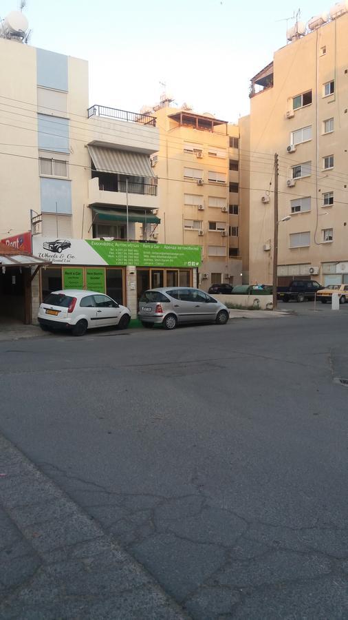 1 Bedroom Apartment Larnaca Extérieur photo